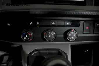 Volkswagen Transporter - skříňový vůz  