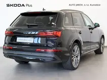Q7 
