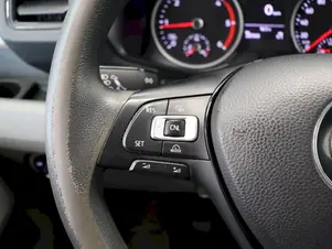 Volkswagen Crafter - skříňový vůz  