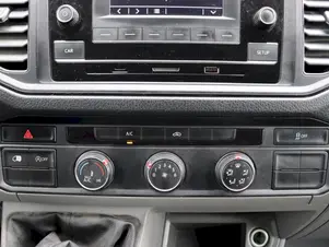 Volkswagen Crafter - skříňový vůz  