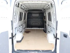 Volkswagen Crafter - skříňový vůz  