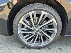 Škoda Superb L&K