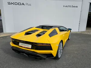 Lamborghini Aventador