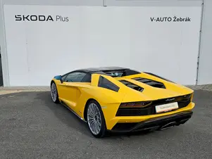 Lamborghini Aventador 