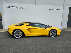 Lamborghini Aventador 