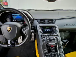 Lamborghini Aventador 