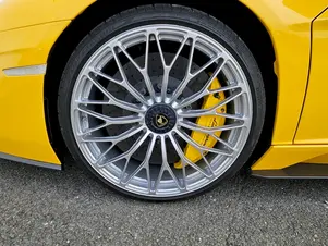 Lamborghini Aventador 