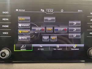 Škoda Karoq Selection