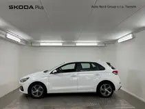 i30