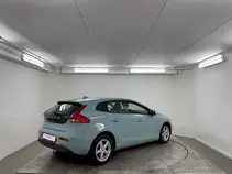 V40 