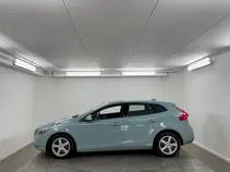 V40 