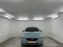 V40 